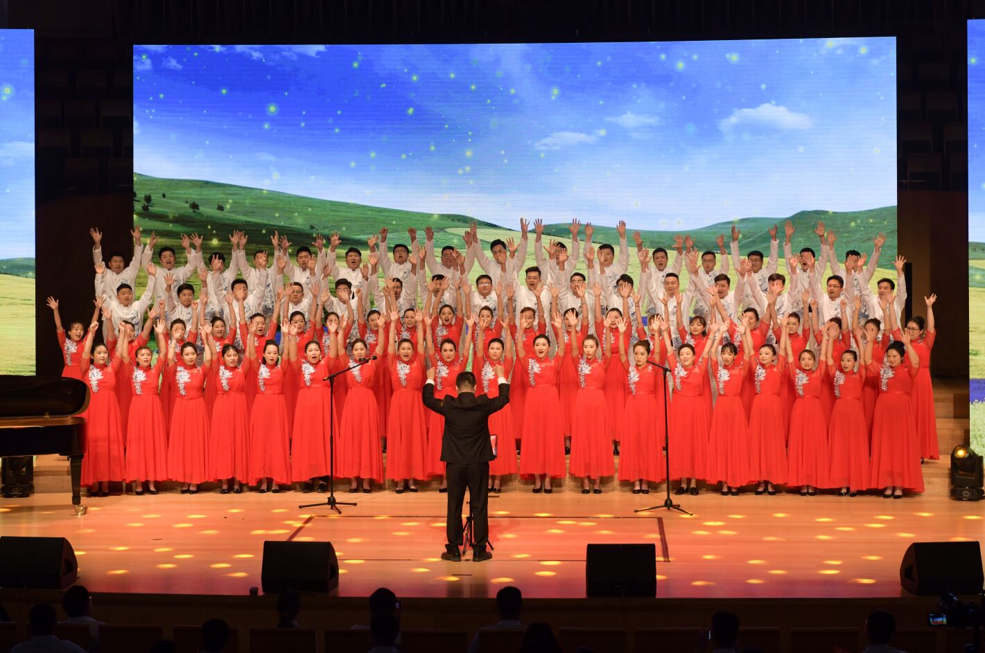 集團(tuán)在“永遠(yuǎn)跟黨走?奮進(jìn)新征程” 濟(jì)南城市建設(shè)集團(tuán)紅歌會(huì)中喜獲佳績(jī)